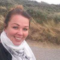 Selfie van geïnterviewde Nicole Cobussen over een implantaat